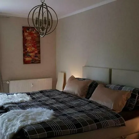 Wiesenglueck In Direkter Naehe Zum Krankenhaus * 민덴